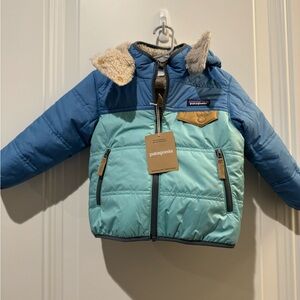NWT • Patagonia Tribbles in skiff blue • 2T